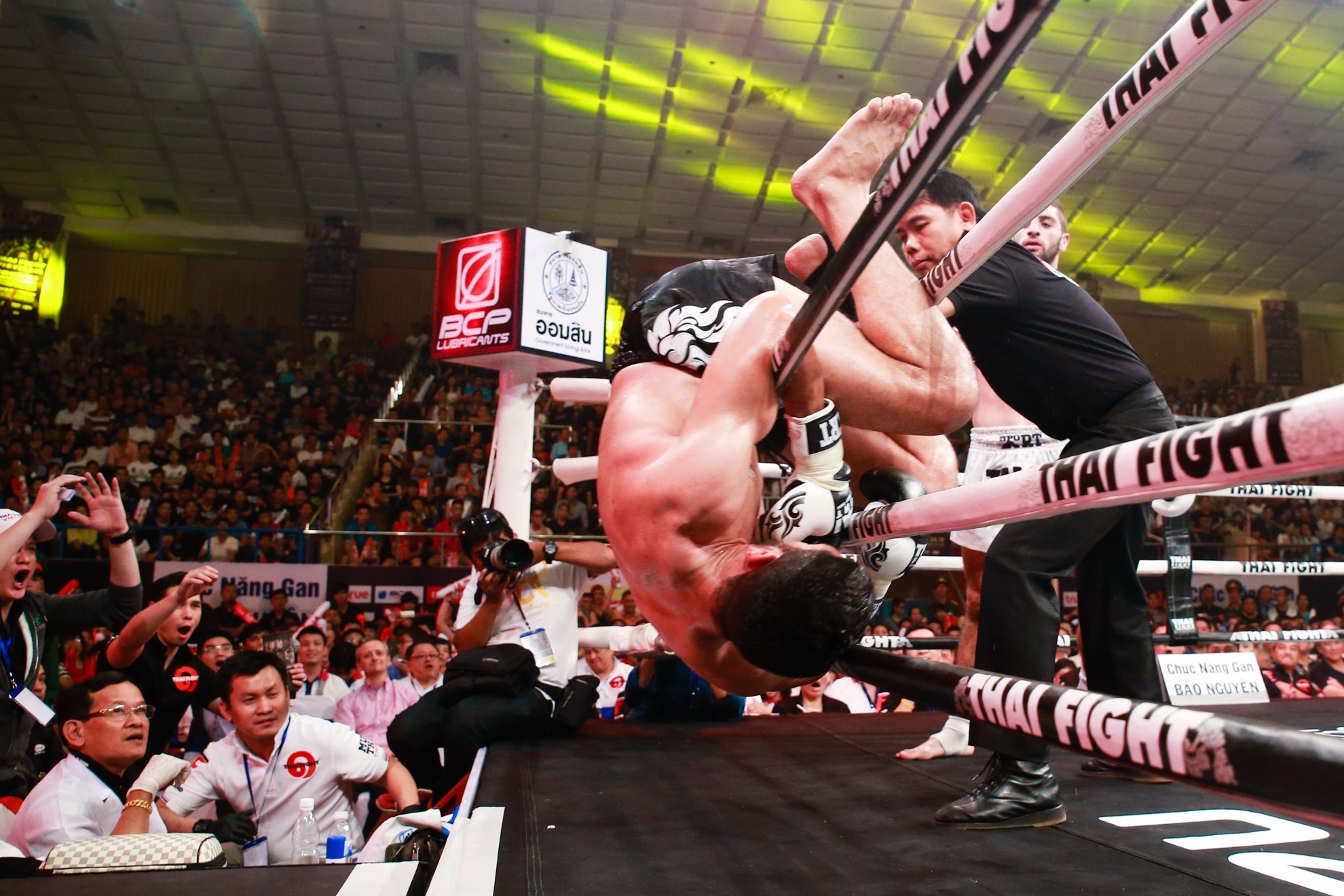 Nhung man ra don Muay Thai tai Sai Gon hinh anh