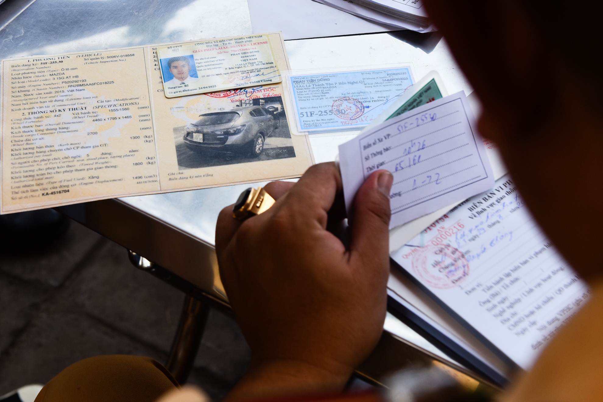 CSGT Sai Gon xu phat vi pham qua camera anh 6