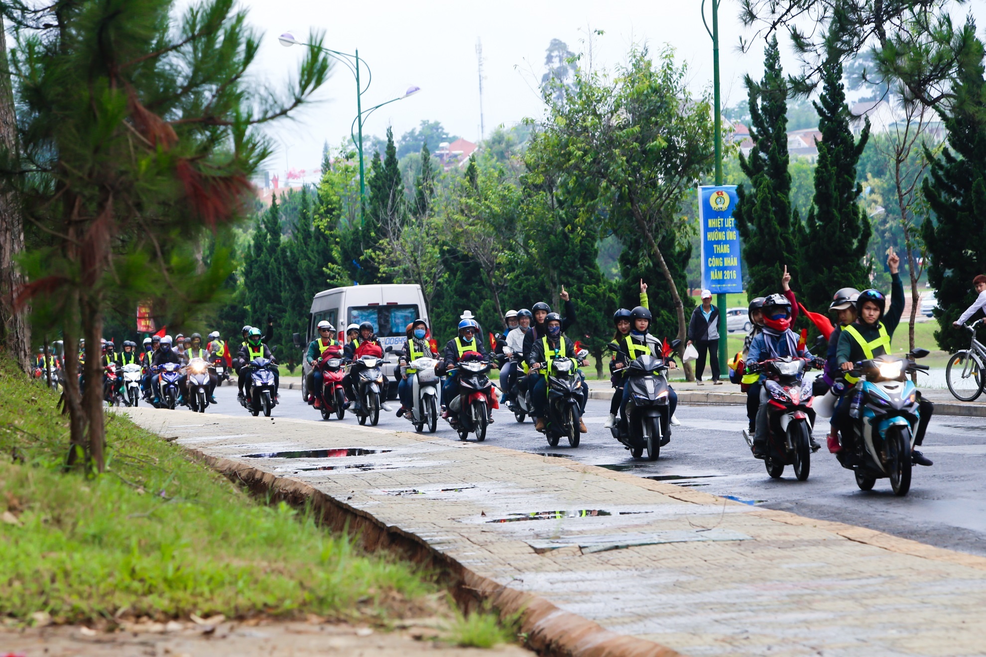 Da Lat dong nghet 30/4 anh 3