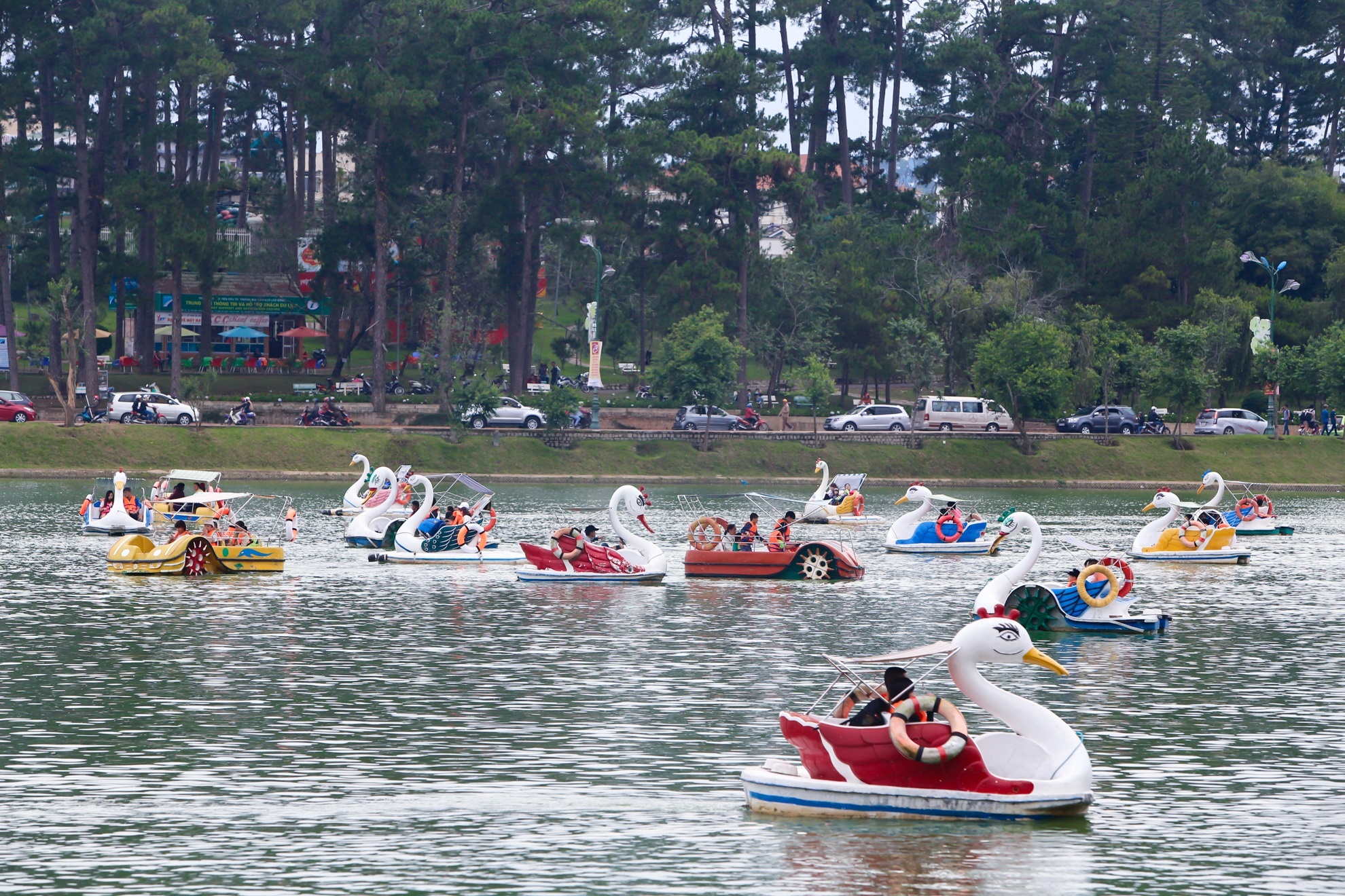 Da Lat dong nghet 30/4 anh 5