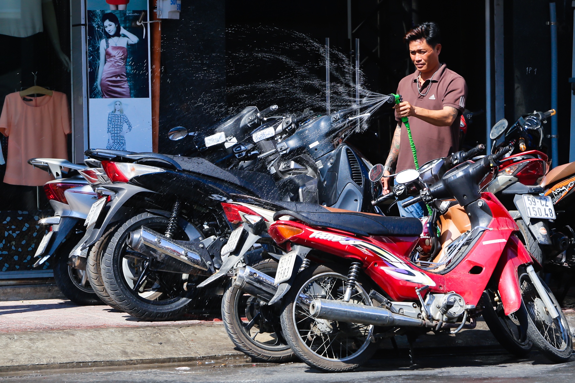 Sai Gon nang nong anh 7