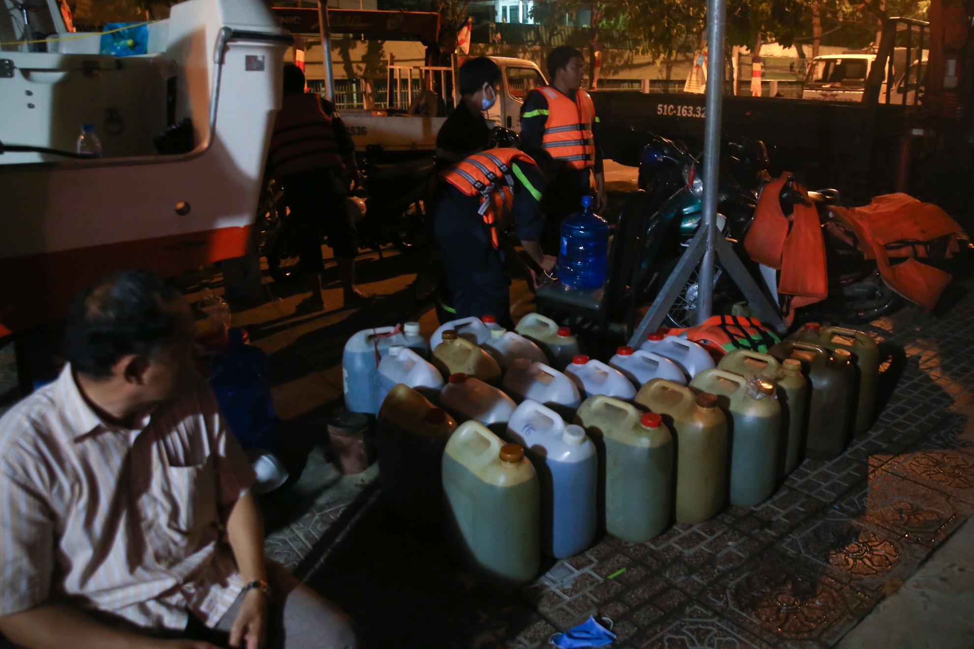 don ca chet tren kenh nhieu loc anh 5