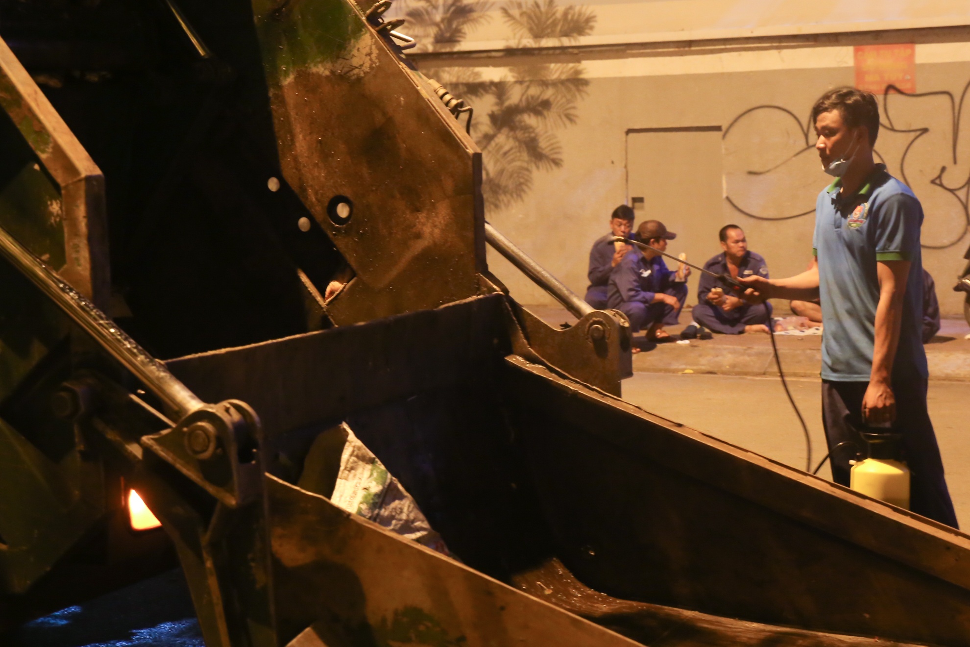 don ca chet tren kenh nhieu loc anh 9