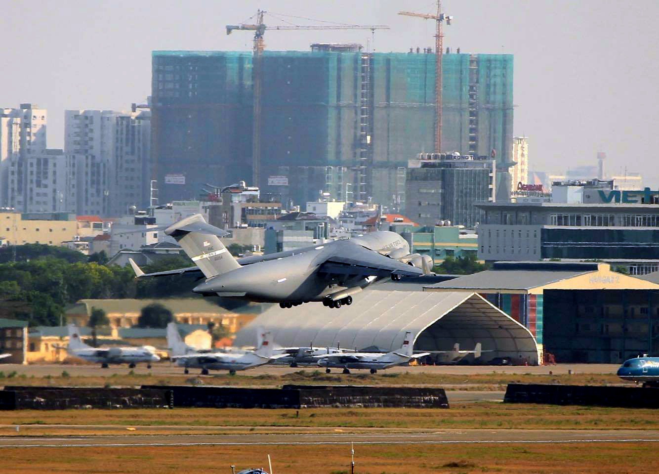 May bay Obama den Viet Nam anh 5