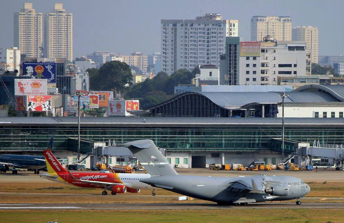 May bay Obama den Viet Nam anh 4