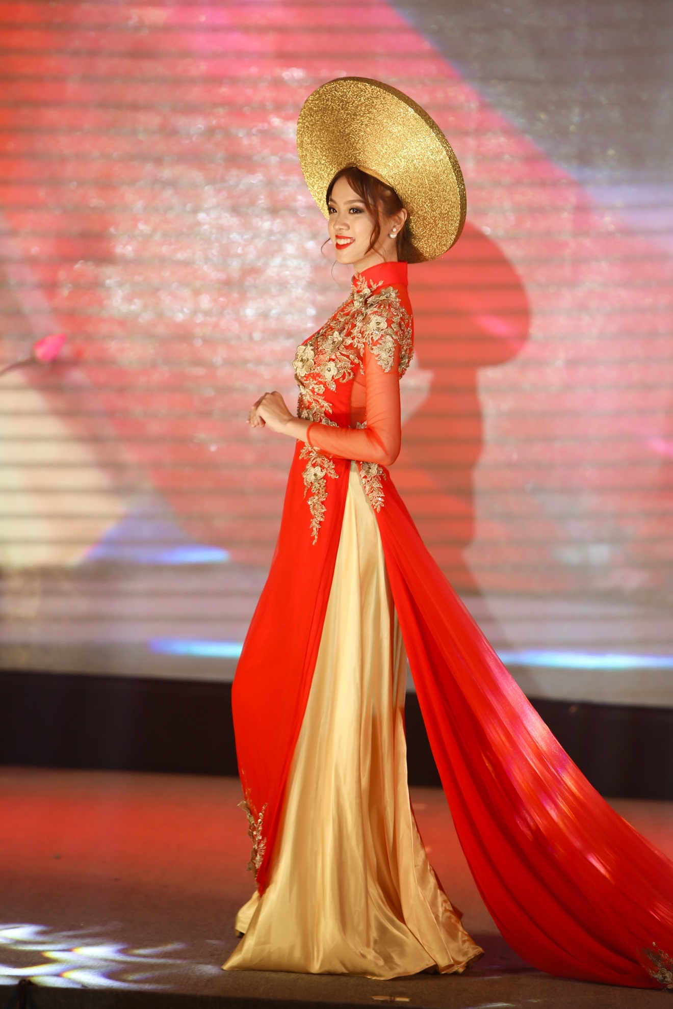 Duyên dáng ngoại thương 2016 ảnh 4 Duyen dang ngoai thuong 2016 anh 4