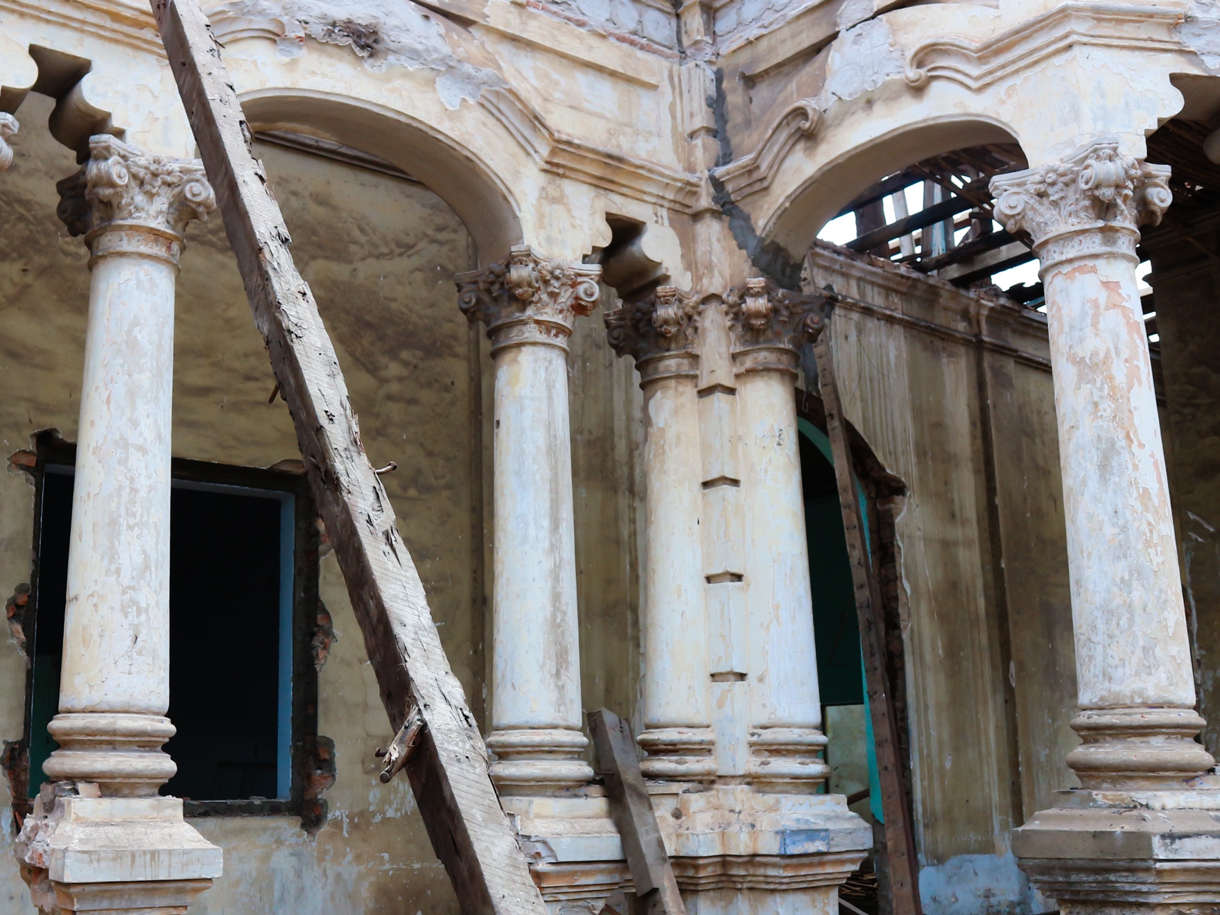 pha nha co thoi Phap anh 10