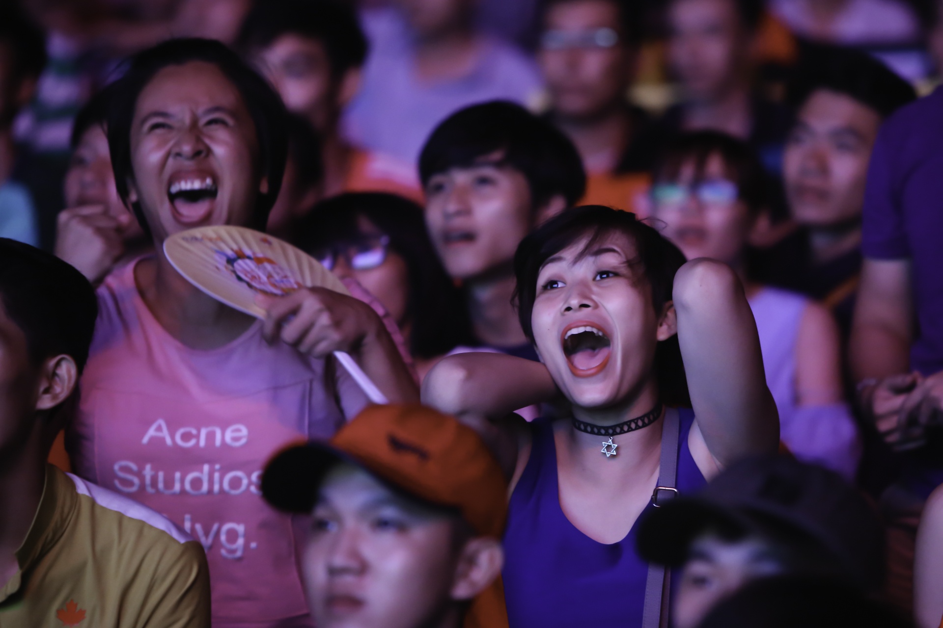 Ban tre Sai Gon gay nao dong tai tran chung ket Euro 2016 hinh anh