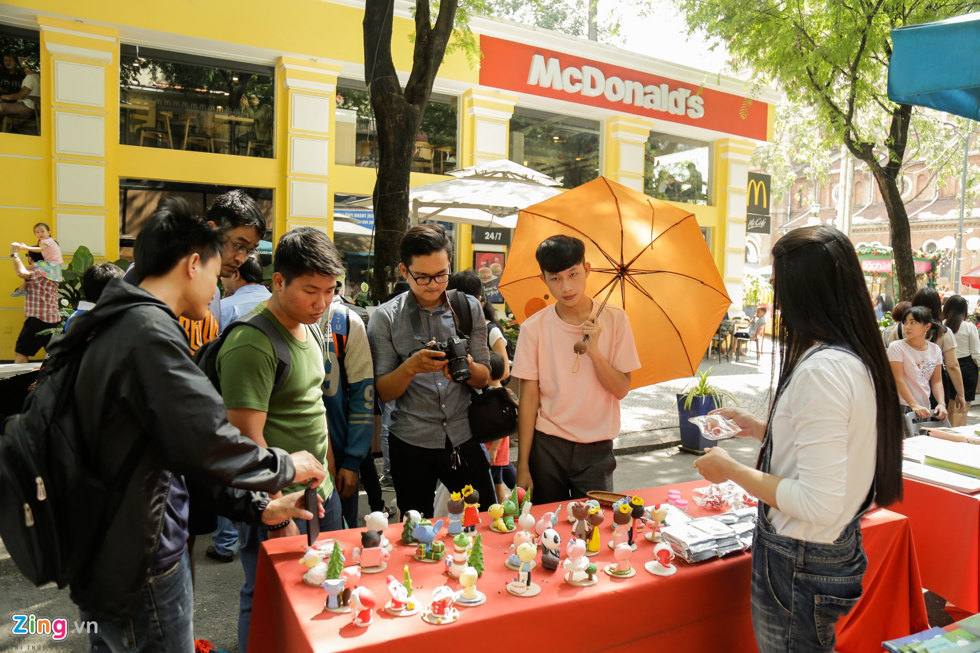 Duong sach nhon nhip cuoi tuan anh 2