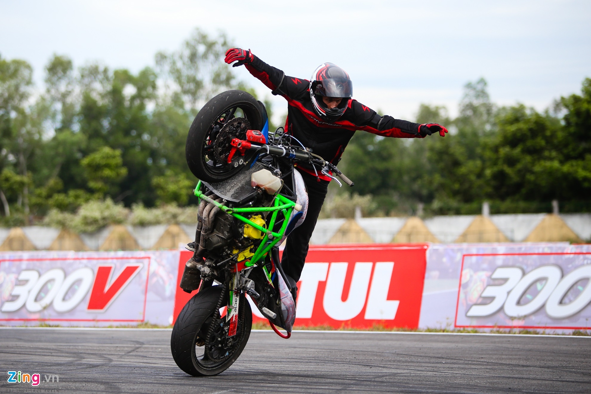 Motul Stunt Fest o Binh Duong anh 6
