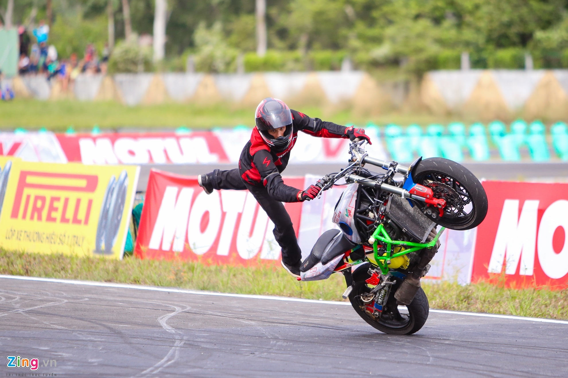 Motul Stunt Fest o Binh Duong anh 5