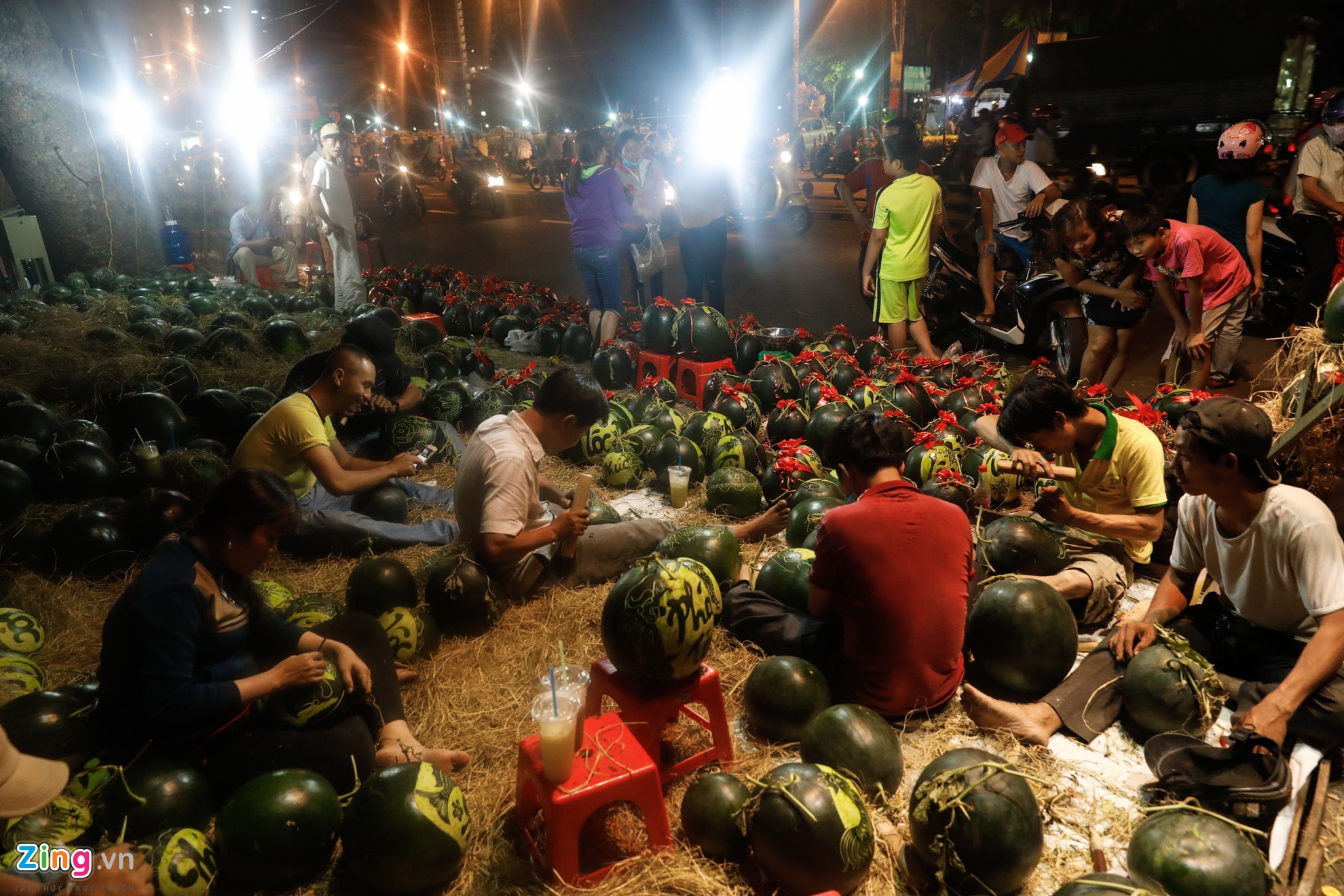 Khac dua hau nghe thuat ban tet anh 2