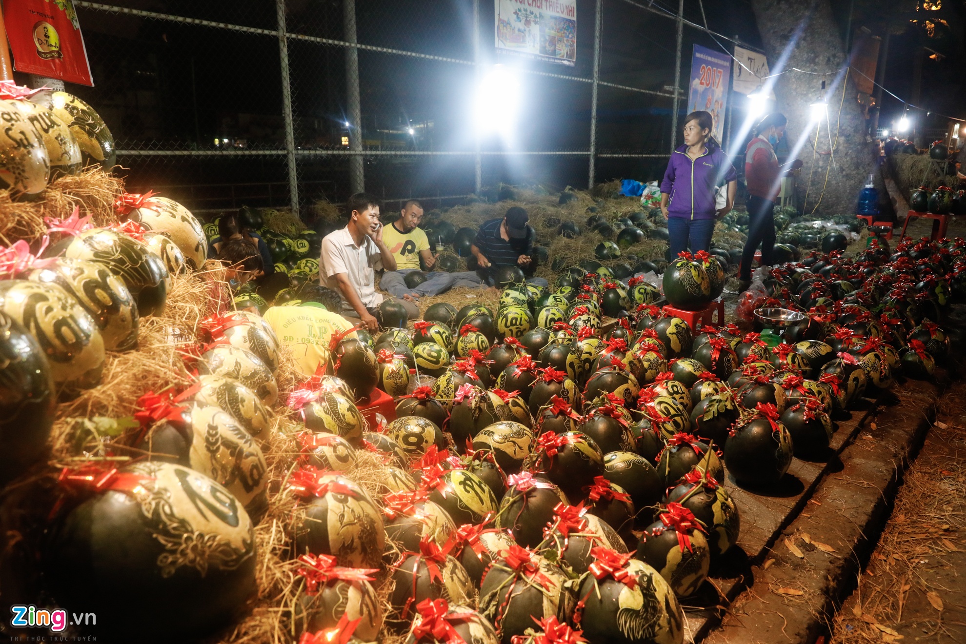 Khac dua hau nghe thuat ban tet anh 1