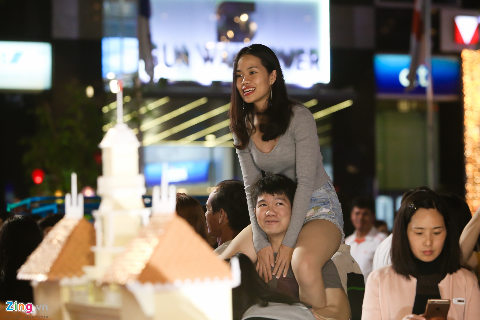 khai mac duong hoa Nguyen Hue 2017 anh 15