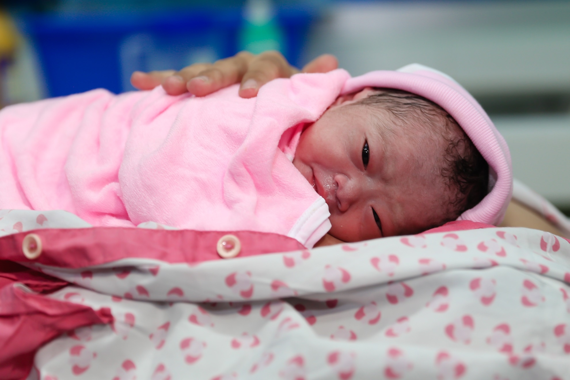 Chao don cong dan nhi dau tien cua nam Dinh Dau hinh anh