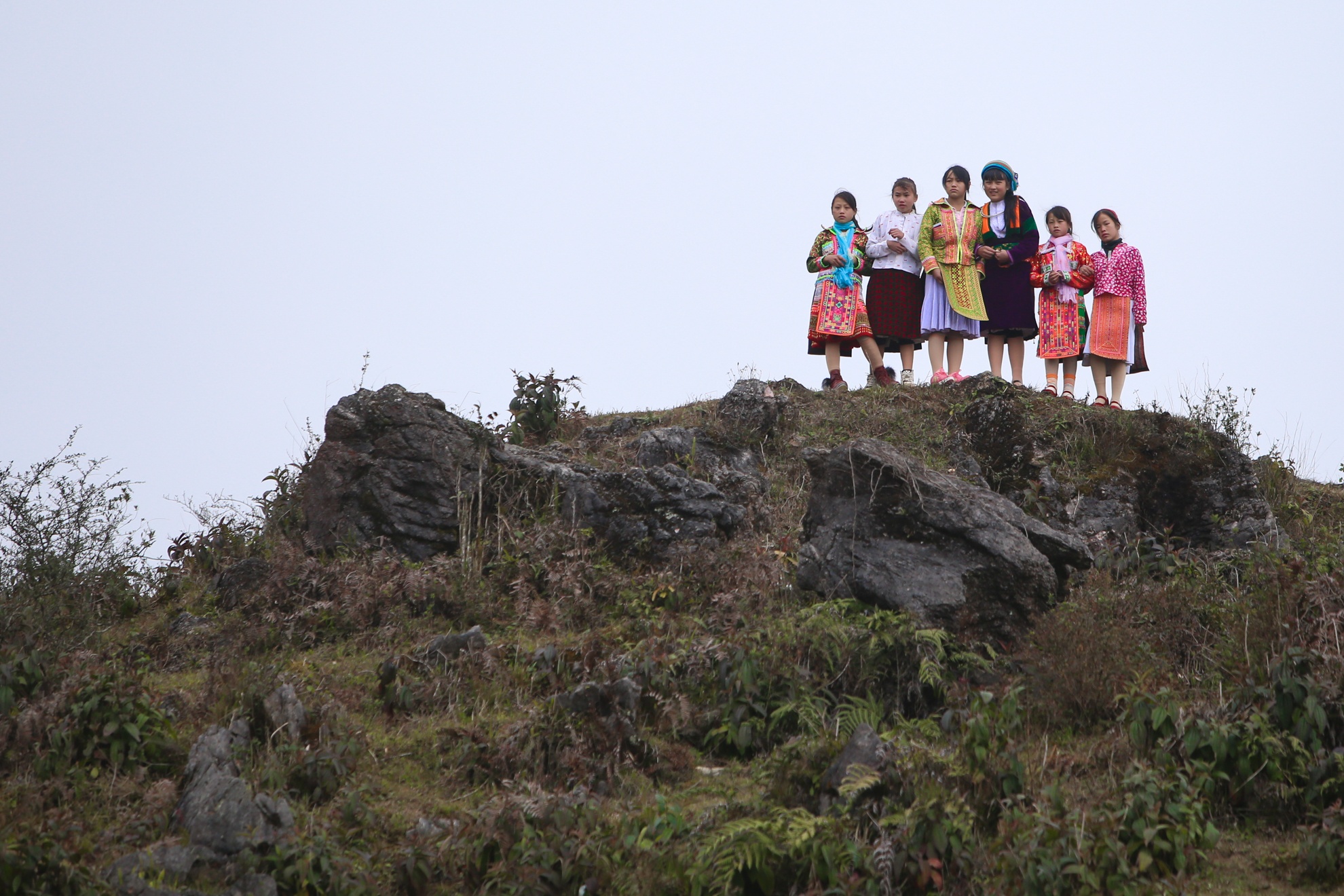 Tre em vung cao ruc ro trong hoi xuan anh 3