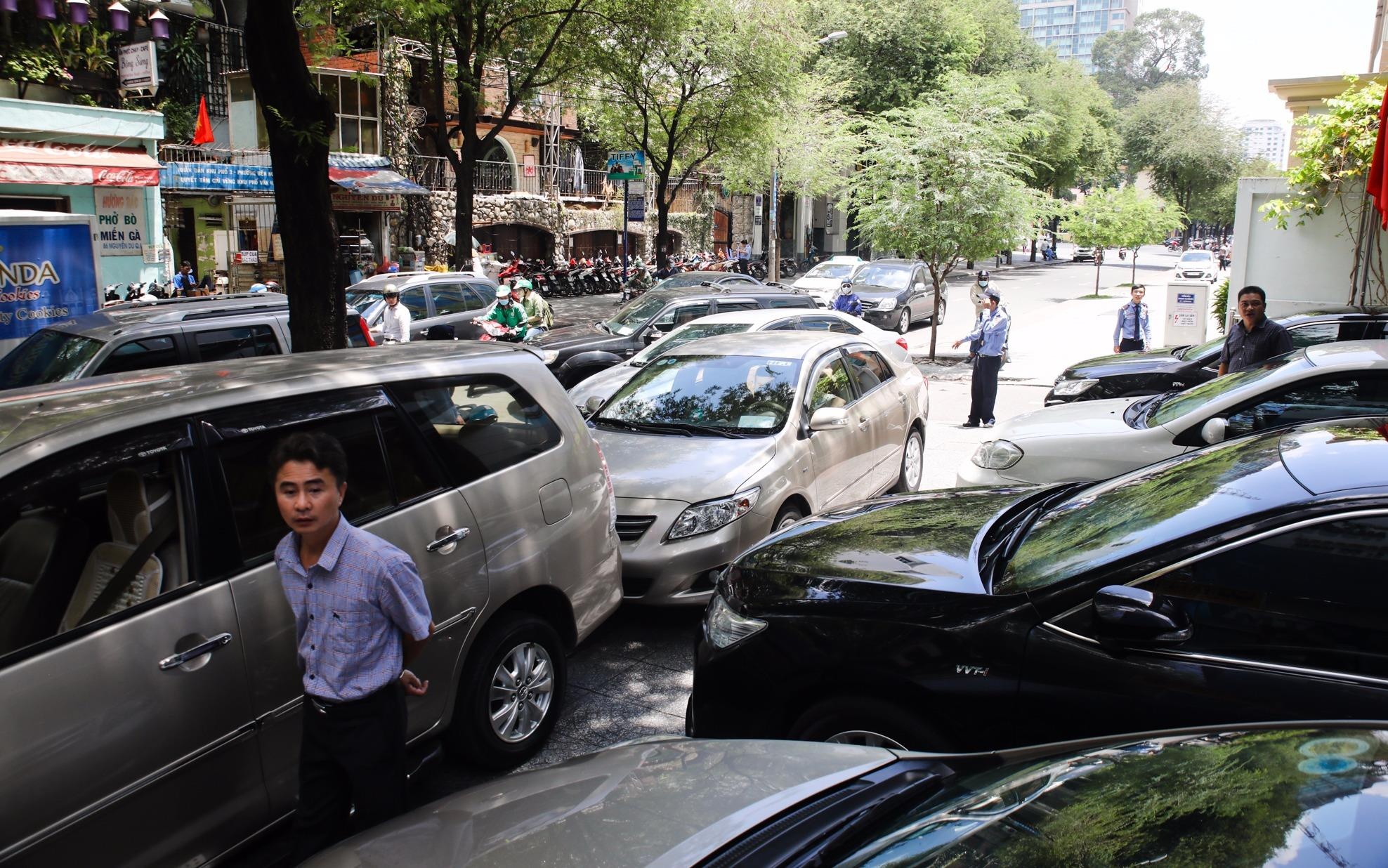 Via he quan 1 bi tai lan chiem khi doan kiem tra ngung ra quan hinh anh