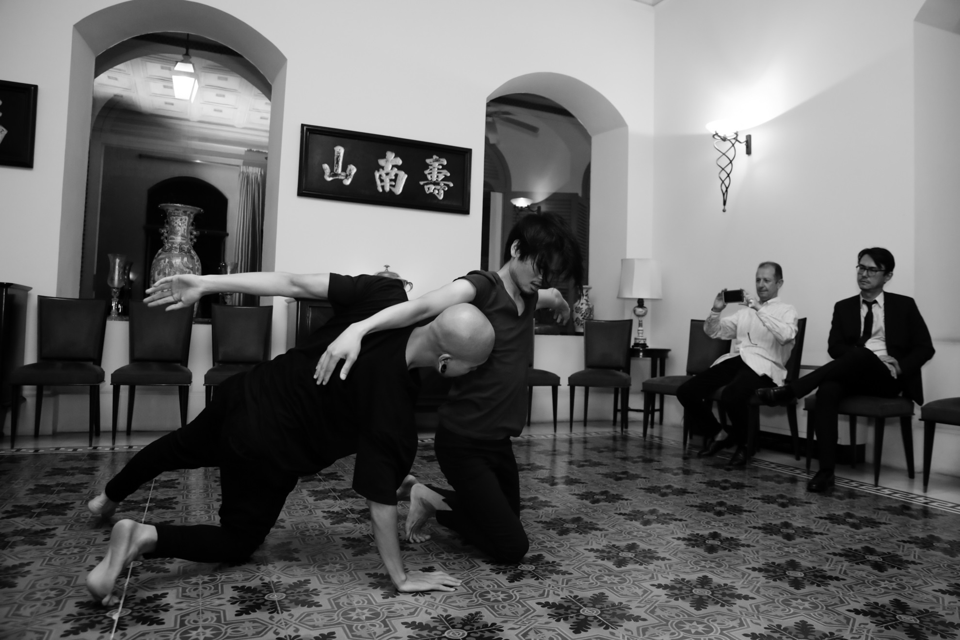 Mua duong dai o lanh su quan Phap anh 2