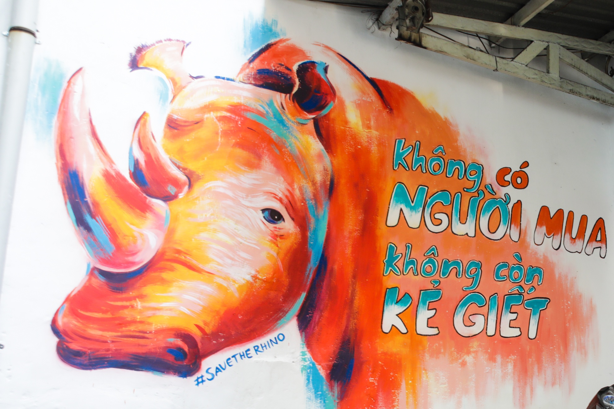 Tranh te giac xuat hien khap duong pho Sai Gon hinh anh