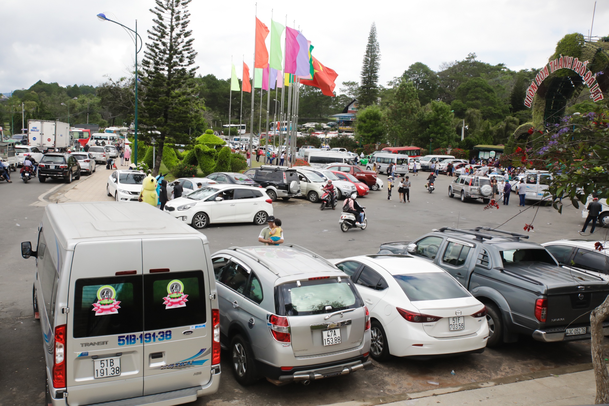 Du khach do ve Da lat le 30/4 anh 3