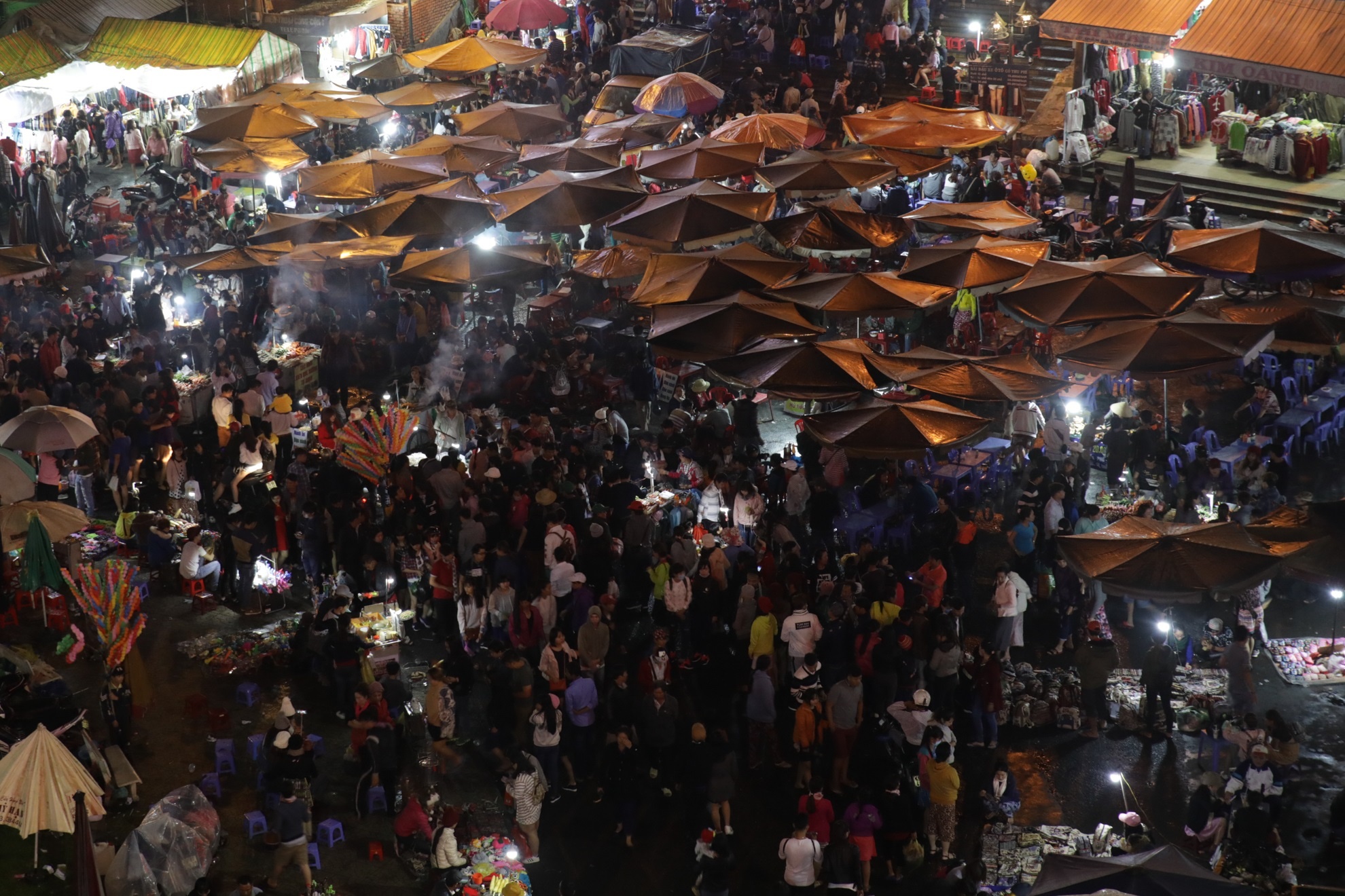 ket xe Da Lat le 30/4 anh 6