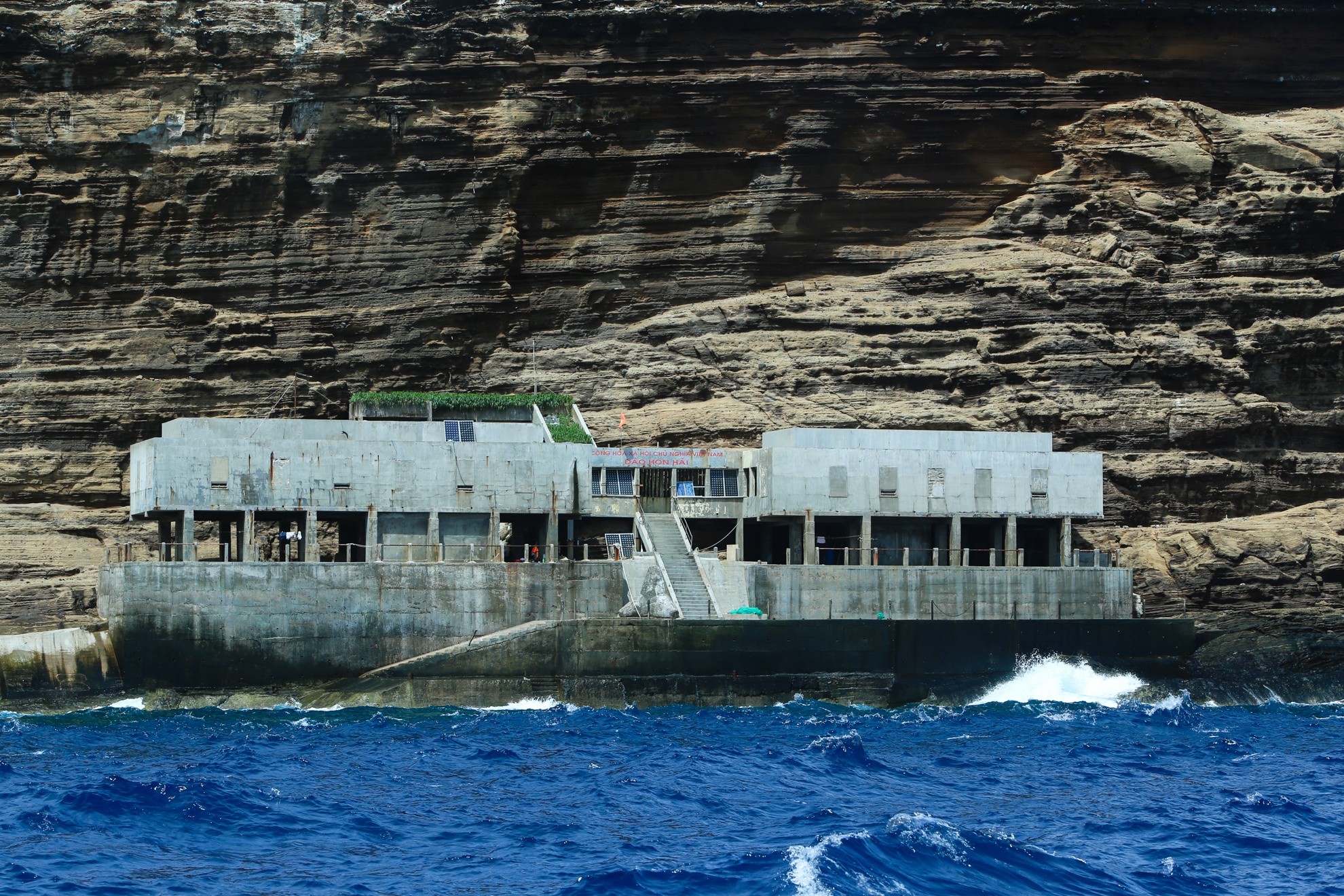 Hon Hai khoi da khong lo giua bien dong anh 15