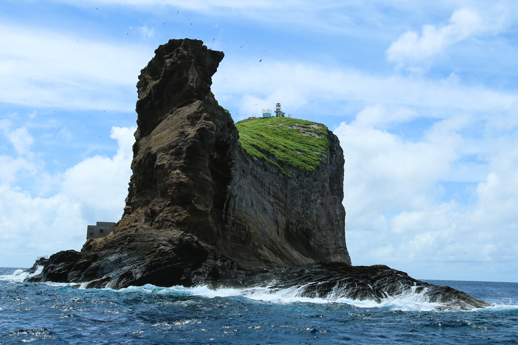 Hon Hai khoi da khong lo giua bien dong anh 4