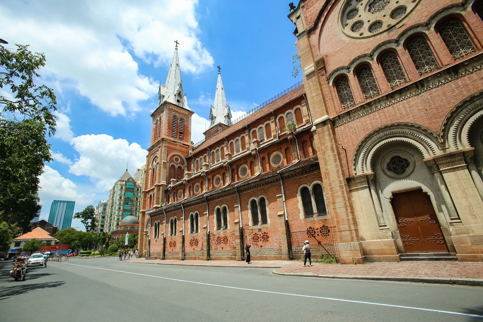 Trung tu nha tho Duc Ba anh 4