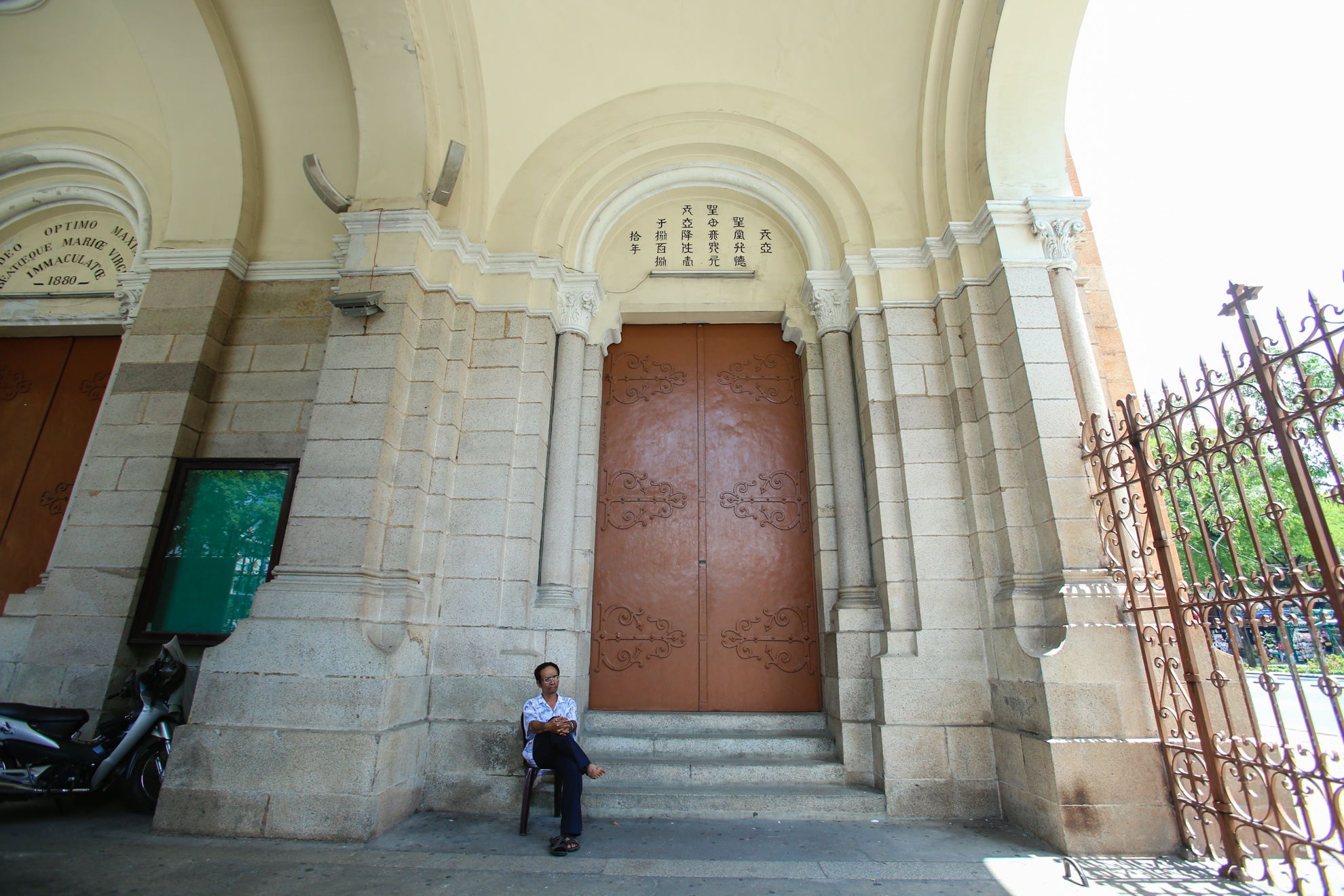 Trung tu nha tho Duc Ba anh 10