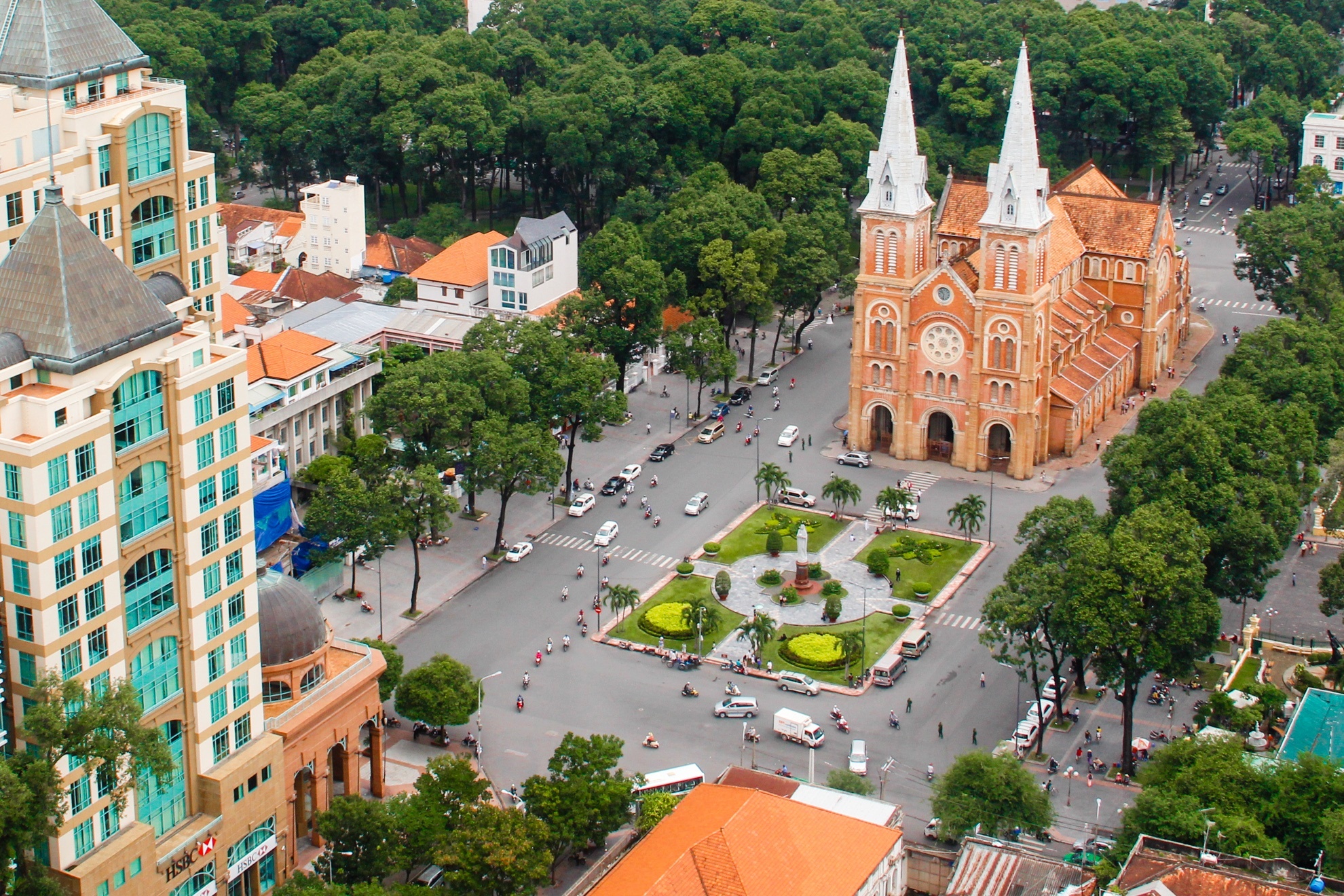 Trung tu nha tho Duc Ba anh 1