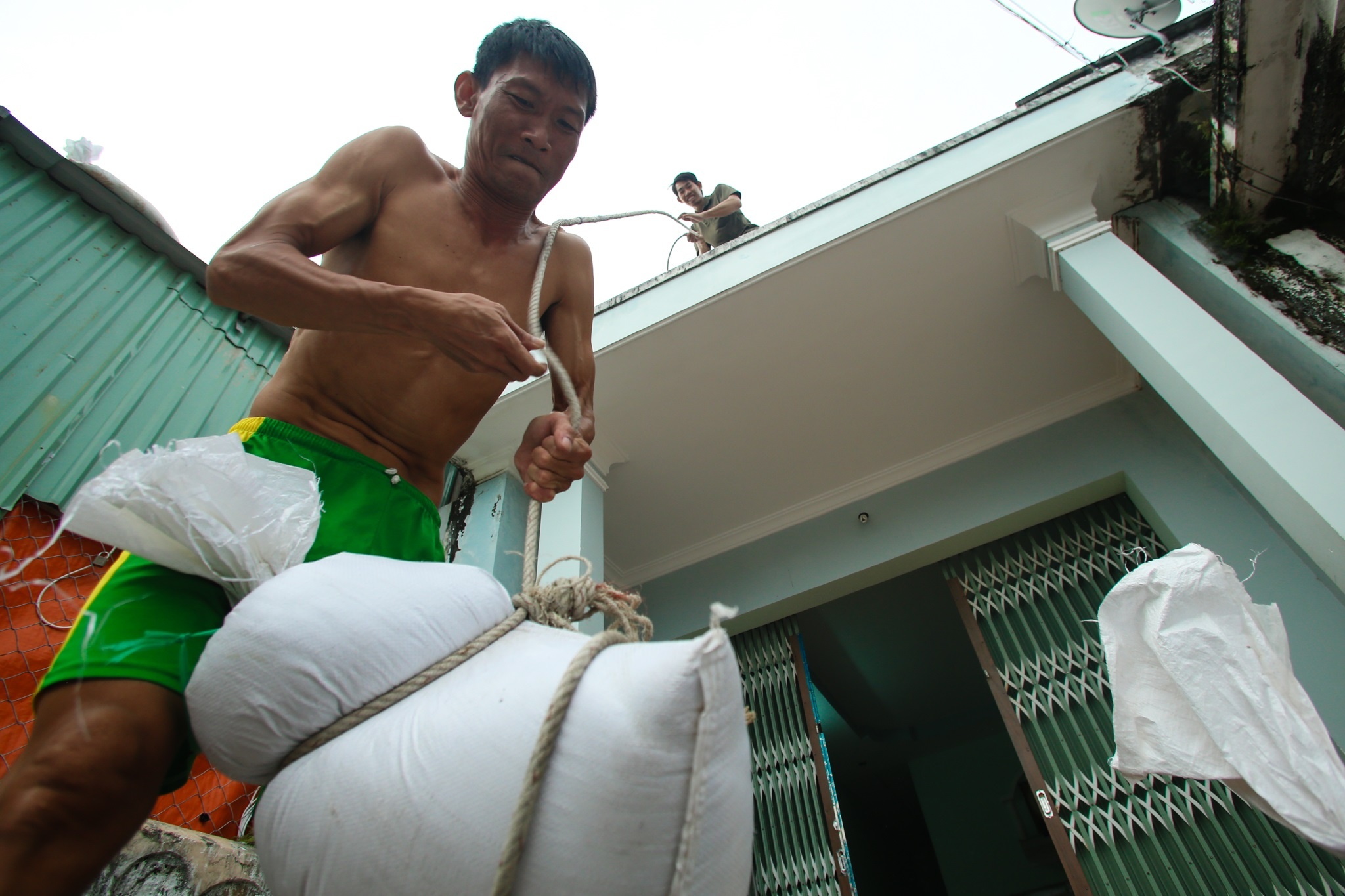 Cong binh giup dan Con Dao chong bao Tempin anh 10