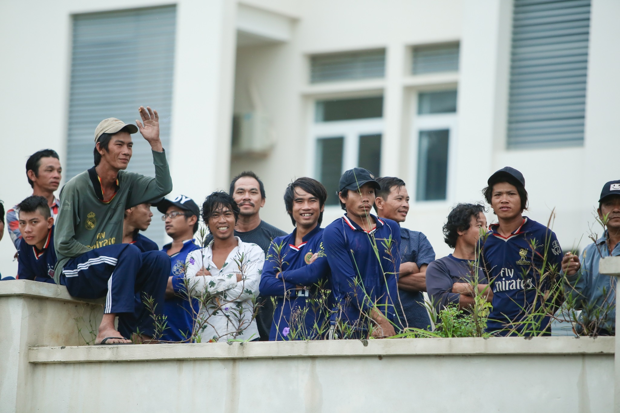 Con Dao phong chong bao Tembin anh 6