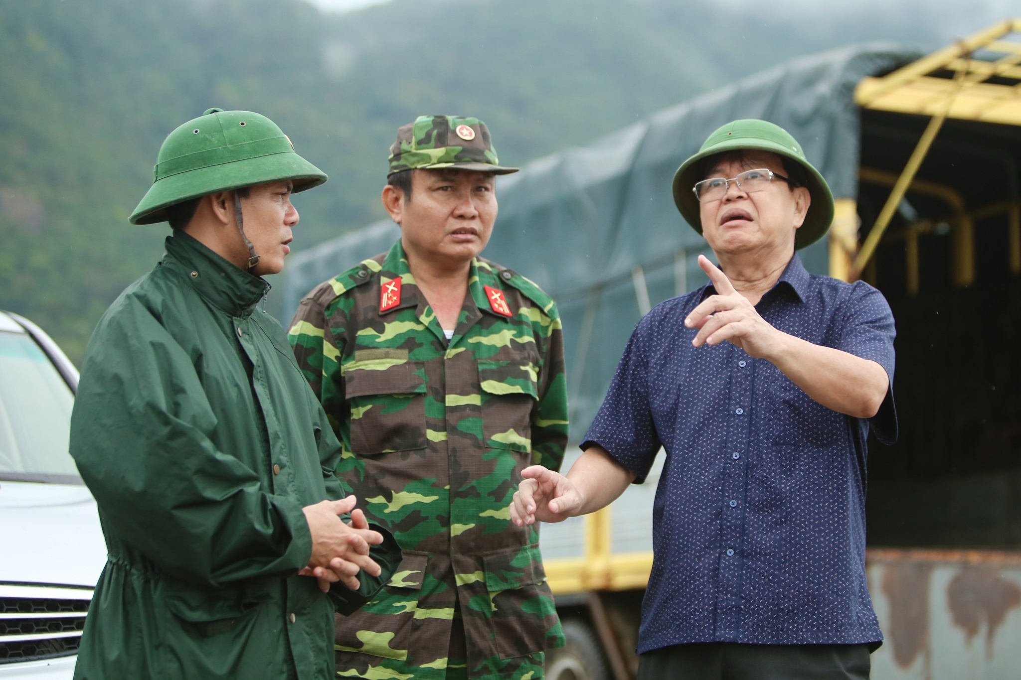 Con Dao phong chong bao Tembin anh 2