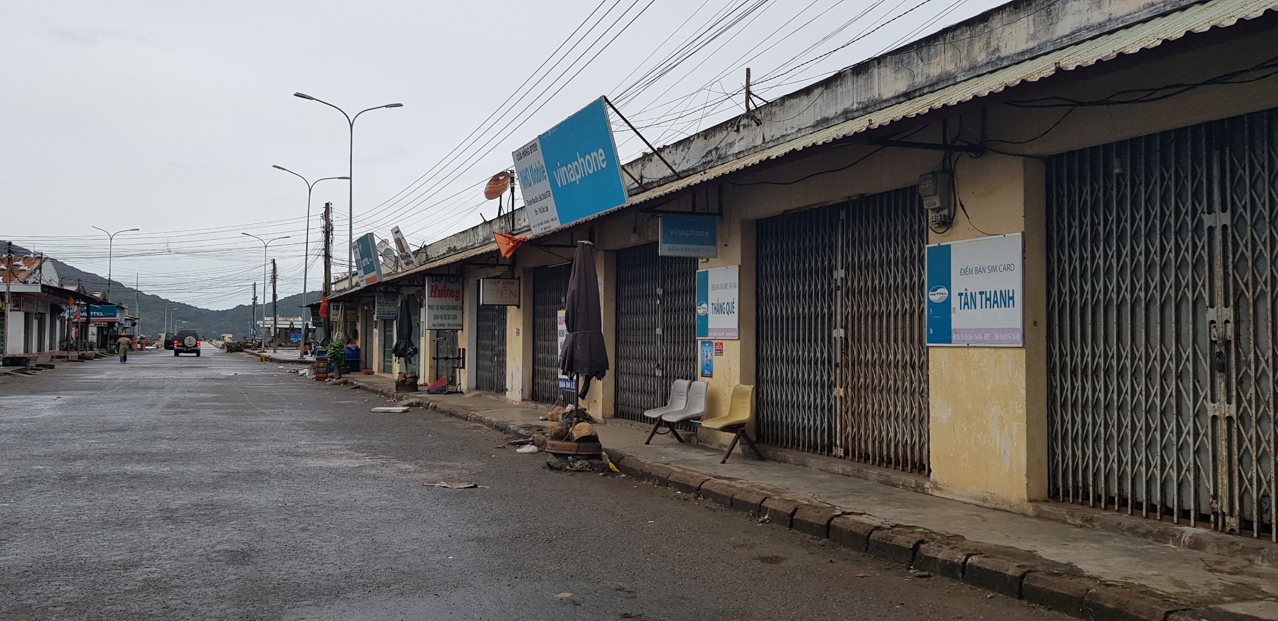 Con Dao phong chong bao Tembin anh 12