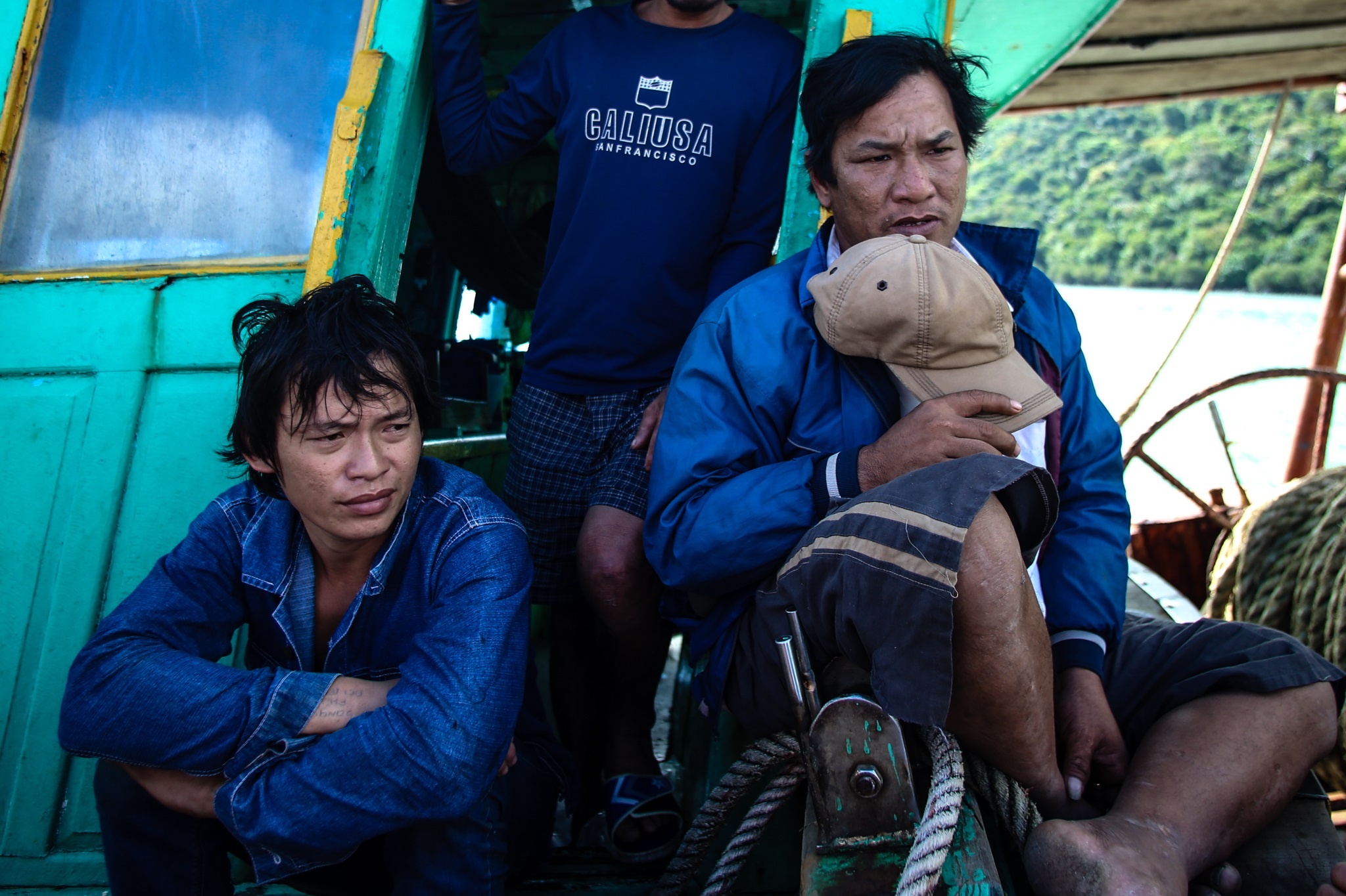 Hang loat tau chim va hu hong o Con Dao vi bao tembin anh 10