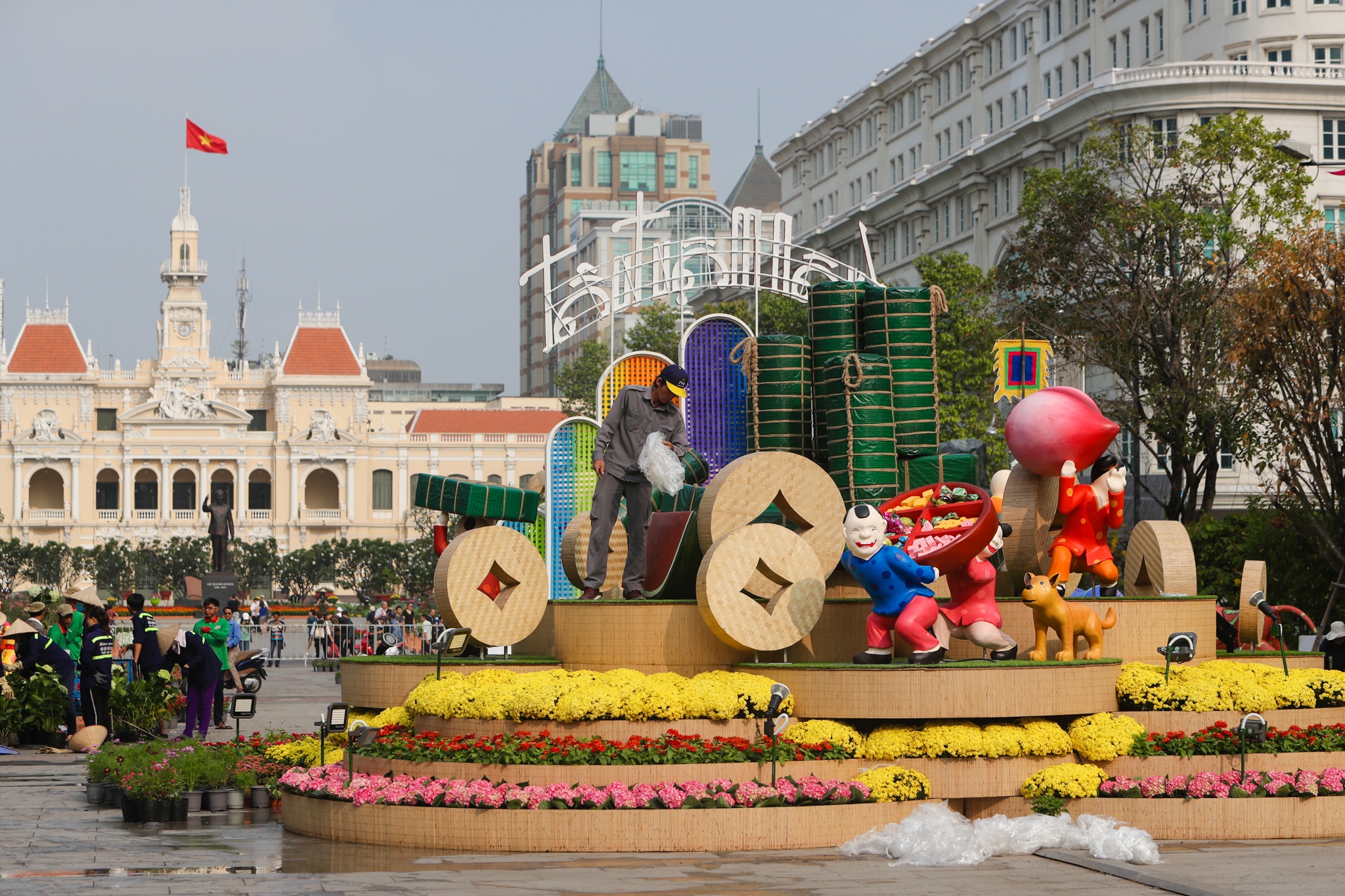 duong hoa Nguyen hue truoc gio khai mac anh 3