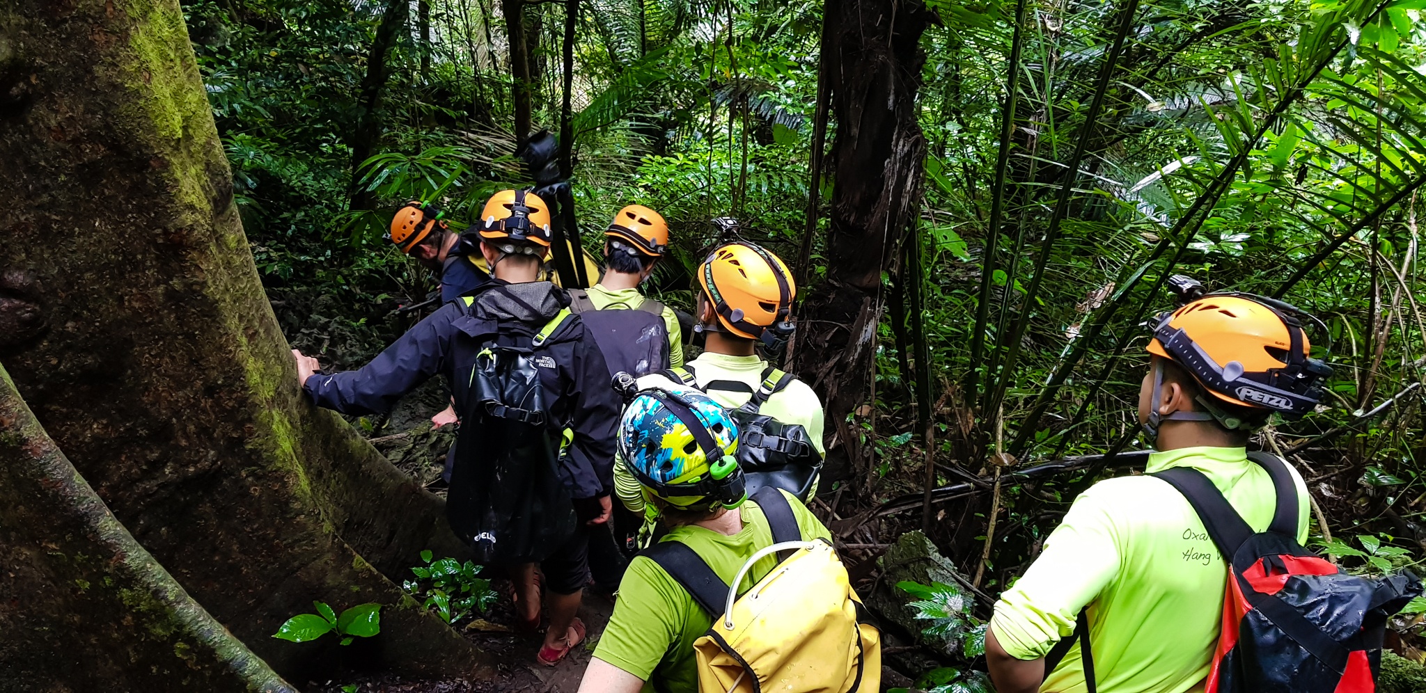 Kham pha hang dong Tu Lan anh 7