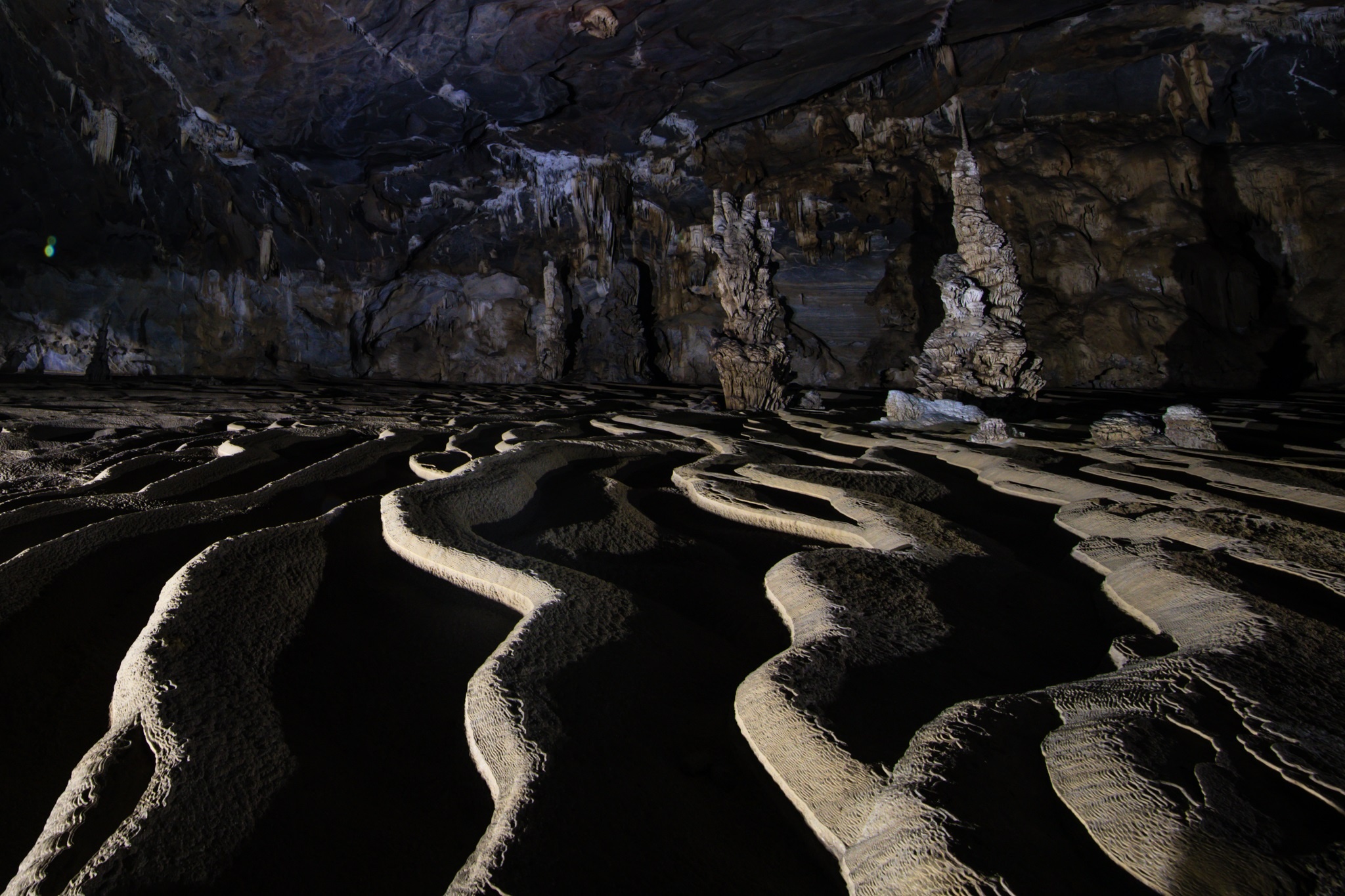 Kham pha hang dong Tu Lan anh 15