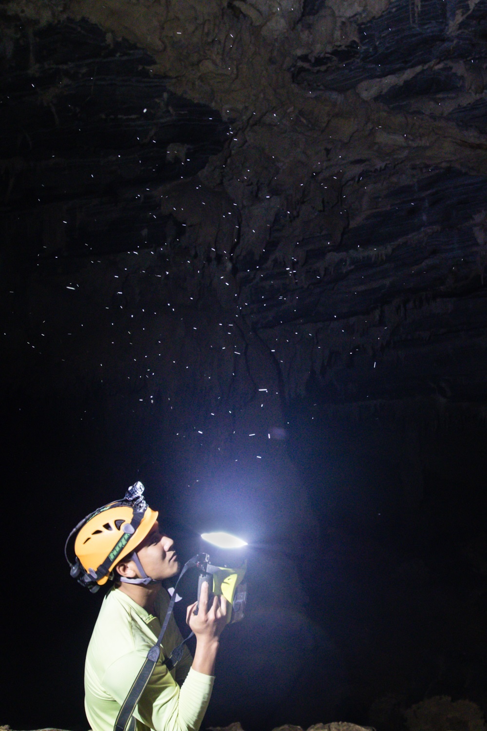 Kham pha hang dong Tu Lan anh 18