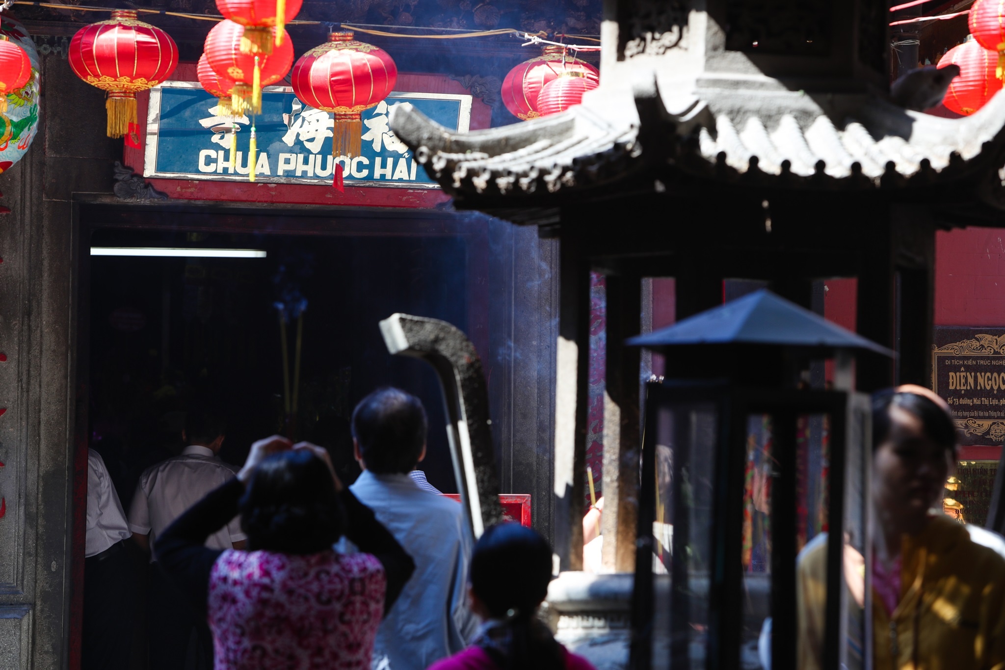 Nguoi dan den chua Ngoc Hoang cau con nam moi anh 2