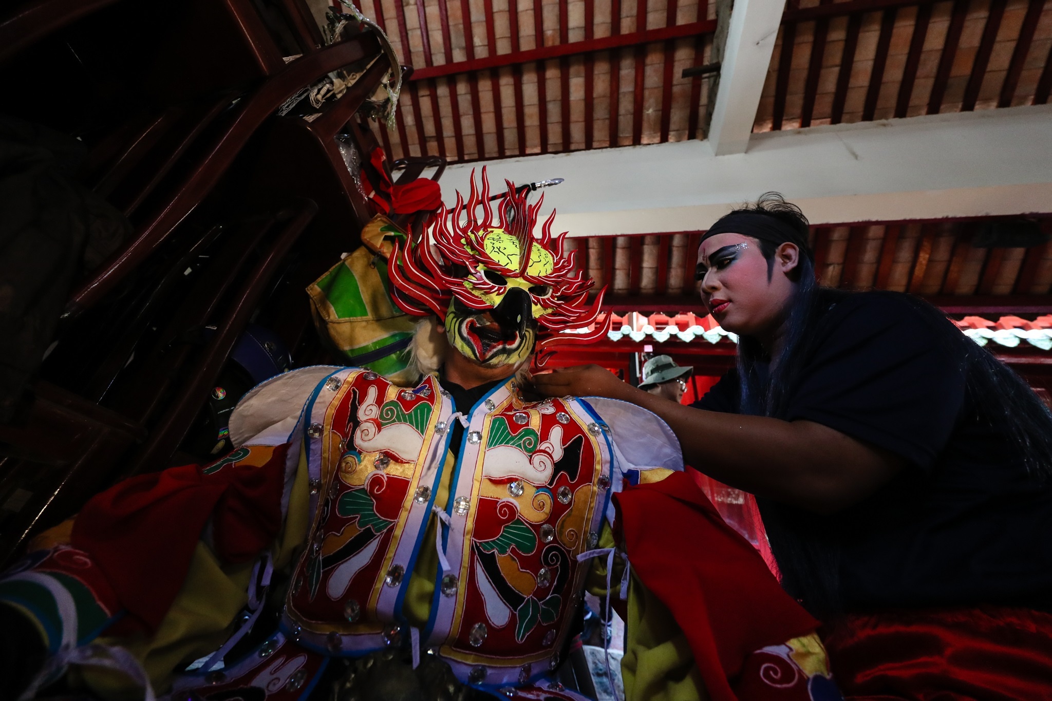 Nguoi dan do ve Lang Ong ba Chieu xem tuong co Ngoc Ky Lan anh 17