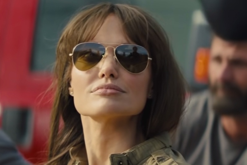 Man tai xuat chua tron ven cua Angelina Jolie hinh anh