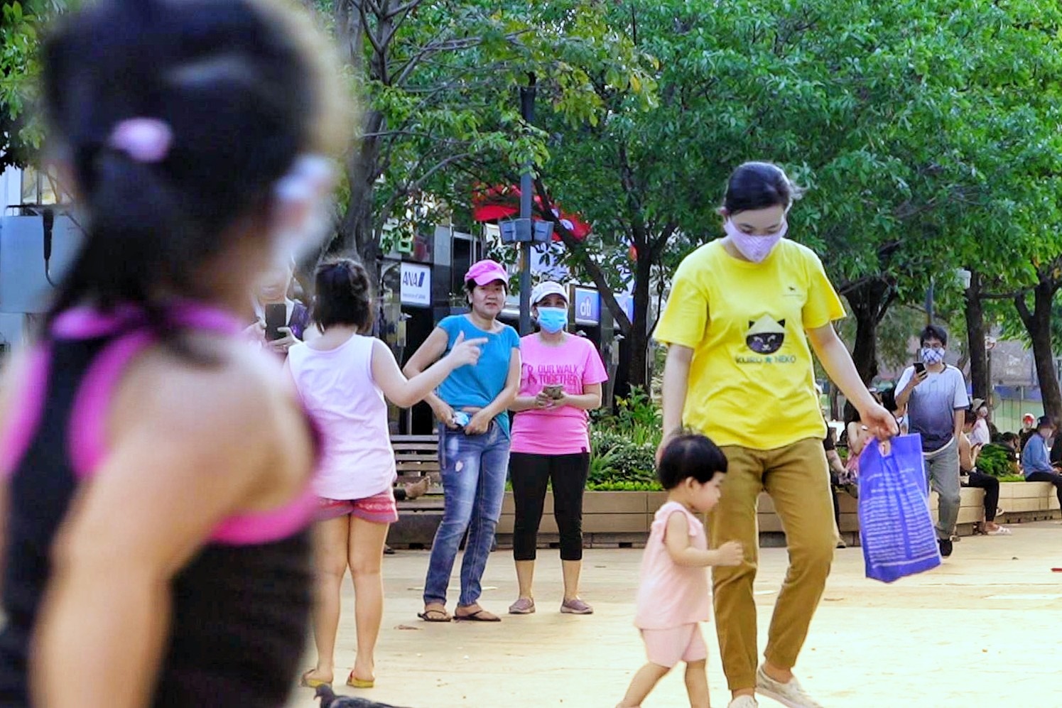 Pho di bo Nguyen Hue nhon nhip tro lai hinh anh