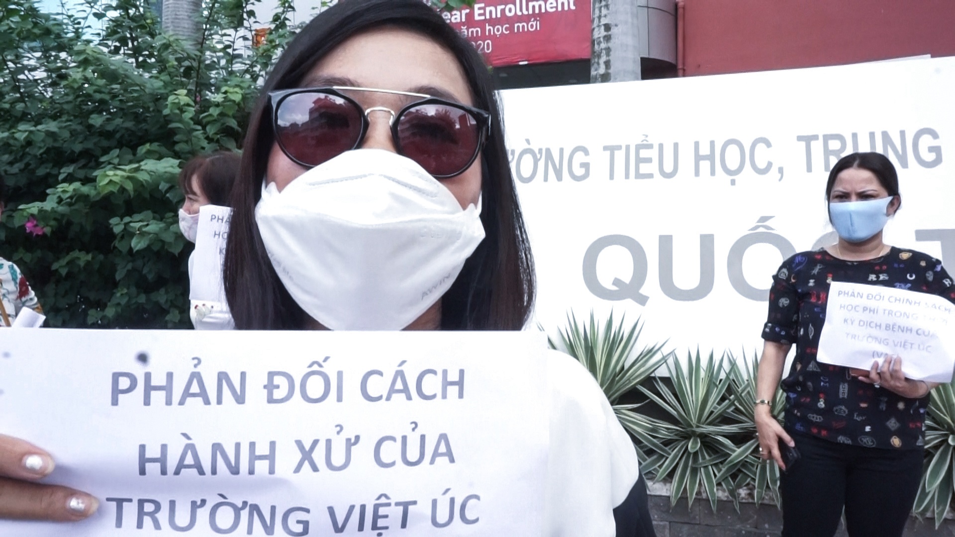 'Chung toi se dung o cong truong toi khi duoc doi thoai ve hoc phi’ hinh anh