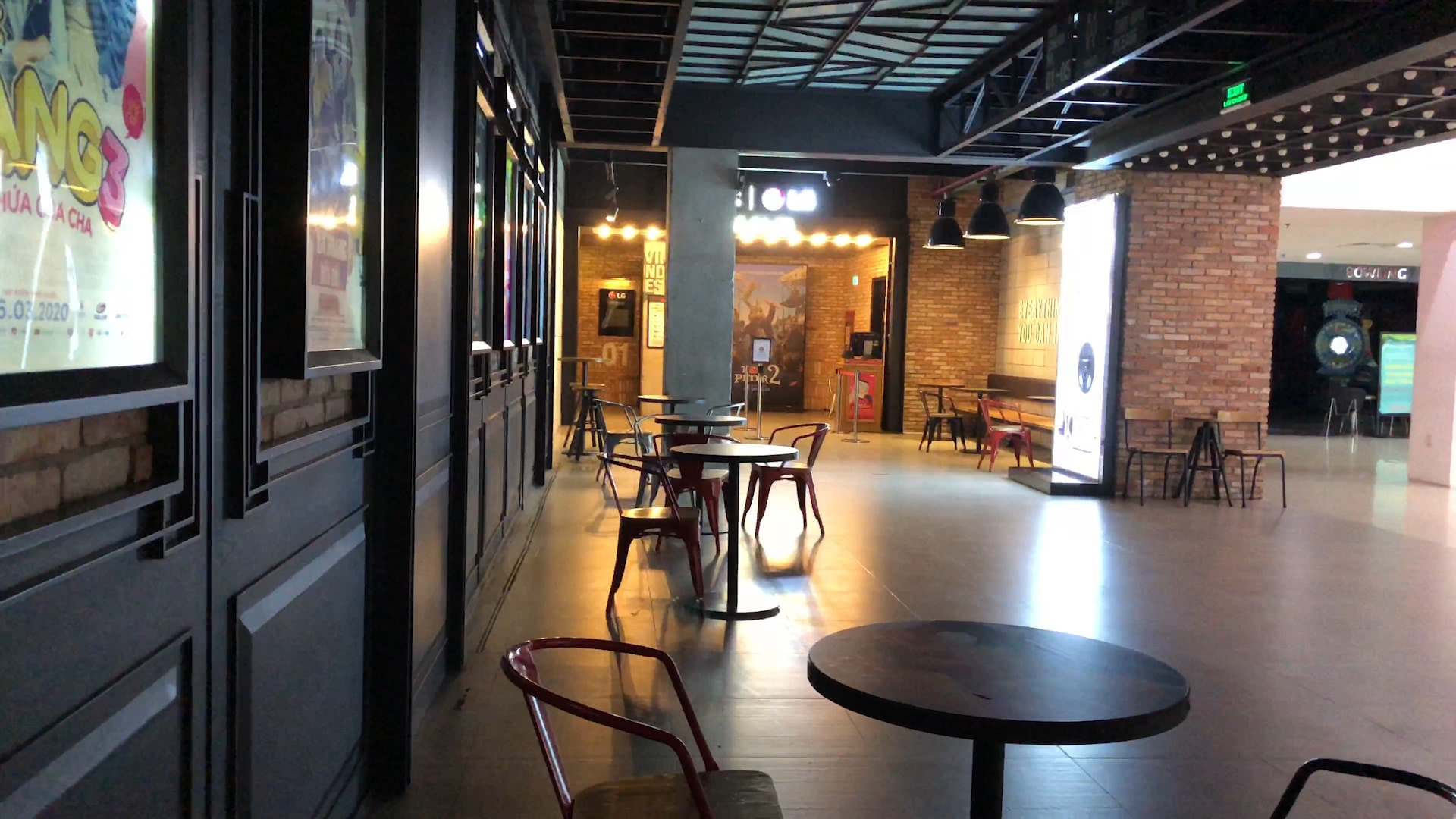 Rap chieu phim vang khach tai TP.HCM hinh anh