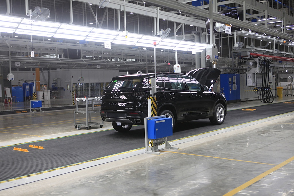 cac hang o to o viet nam day manh dich vu truc tuyen anh 1