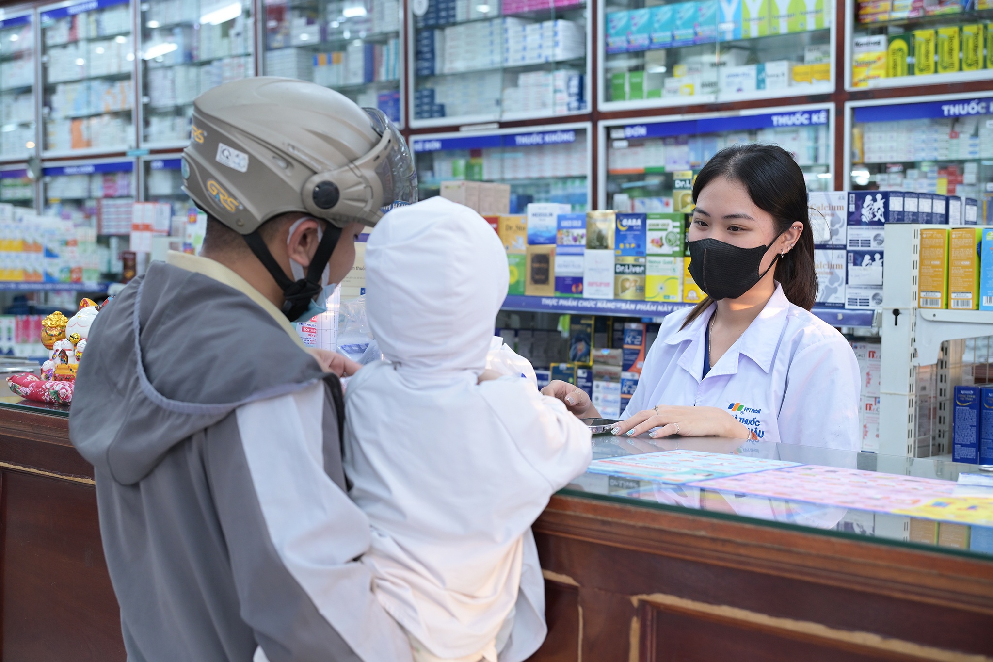An toàn, tiện lợi chăm sóc sức khỏe với tài khoản gia đình Long Châu