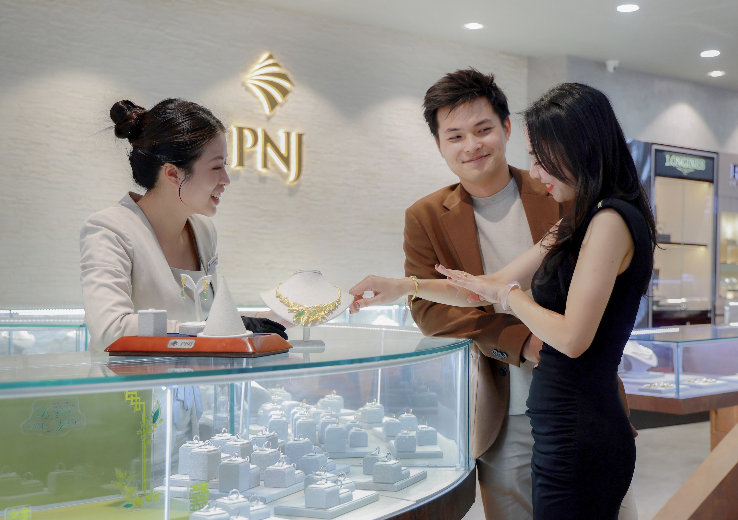 PNJ ảnh 2