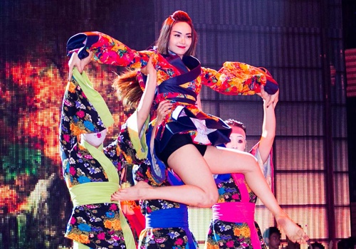 Minh Hang hoa than thanh geisha quyen ru hinh anh