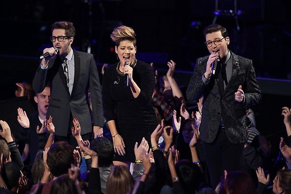 Christina choang voi ga cung o ban ket The Voice My hinh anh